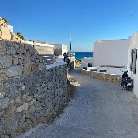 Sea And Sun House At *